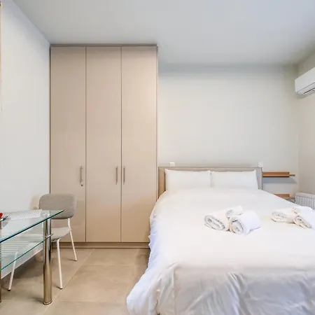 Thano's House 6-7 Apartment