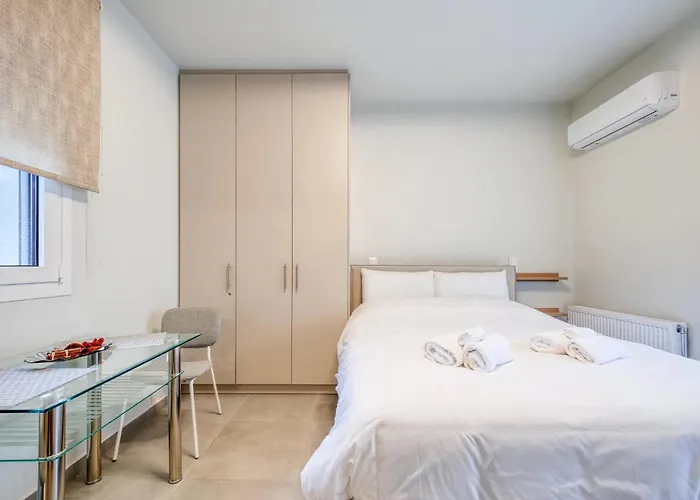 Thano's House 6-7 Apartment