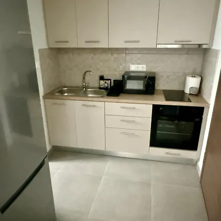 Thano's House 6-7 Апартаменты *